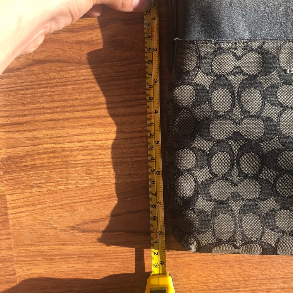 ☆ Cross body coach bag! ☆ - Picture 8 of 8